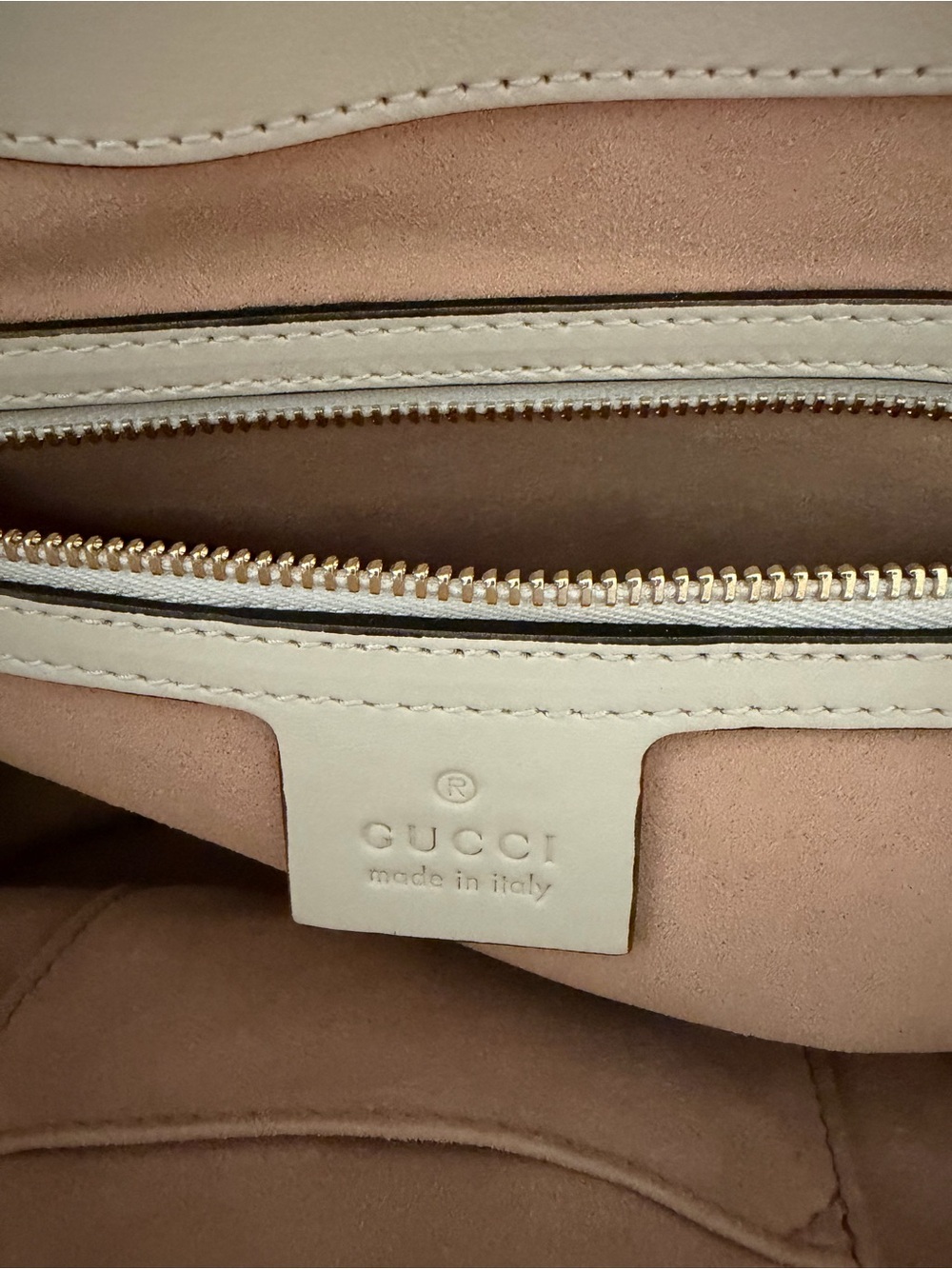 Gucci Padlock GG Supreme Tote - Picture 9 of 11